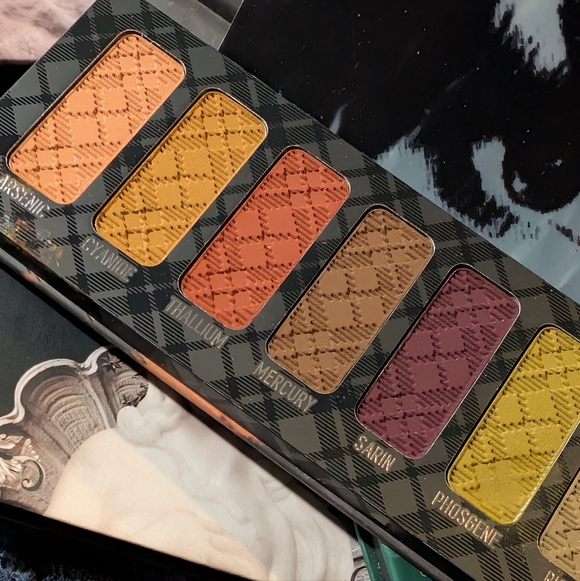 Melt x Bailey Sarian | Fatally Yours | Original Collab | Limited Edition - Picture 5 of 7